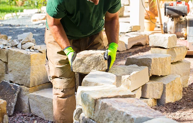 petite de maçonnerie à Trouy près de Bourges dans le Cher 18